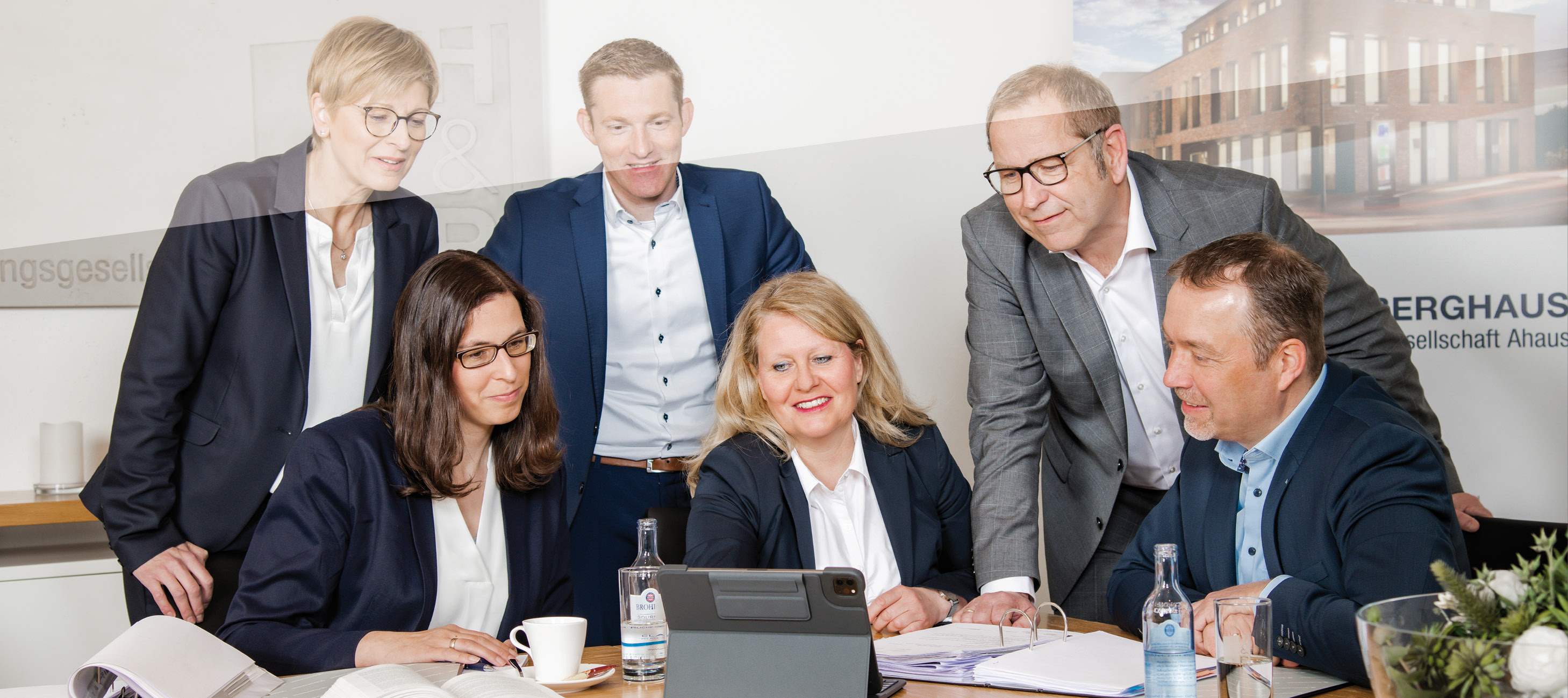 Berater der HOGE & BERGHAUS Steuerberatungsgesellschaft in Ahaus, Münsterland mit den Leistungen: Finanzbuchhaltung, Digitale Buchführung, Unternehmen online, Lohn- und Gehaltsabrechnung inkl. Baulohn, Internationales Steuerrecht, Jahresabschlusserstellung und –analyse, Steuererklärungen, Gewinnermittlungen für Photovoltaikanlagen, Umwandlung von Unternehmen, Unternehmensnachfolge, Erbschaft- und Schenkungsteuererklärungen, Landwirtschaftliche Buchstelle, Unternehmensberatung Berater der HOGE & BERGHAUS Steuerberatungsgesellschaft in Ahaus, Münsterland mit den Leistungen: Finanzbuchhaltung, Digitale Buchführung, Unternehmen online, Lohn- und Gehaltsabrechnung inkl. Baulohn, Internationales Steuerrecht, Jahresabschlusserstellung und –analyse, Steuererklärungen, Gewinnermittlungen für Photovoltaikanlagen, Umwandlung von Unternehmen, Unternehmensnachfolge, Erbschaft- und Schenkungsteuererklärungen, Landwirtschaftliche Buchstelle, Unternehmensberatung